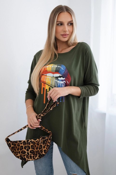 Bluzka oversize z nadrukiem tęczowych ust khaki Bluzka oversize z nadrukiem tęczowych ust khaki