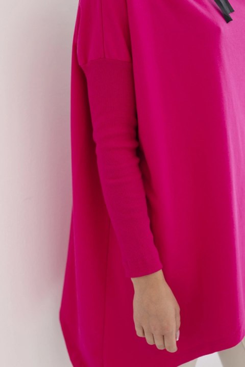 Bluza oversize z asymetrycznymi bokami fuksja Bluza oversize z asymetrycznymi bokami fuksja