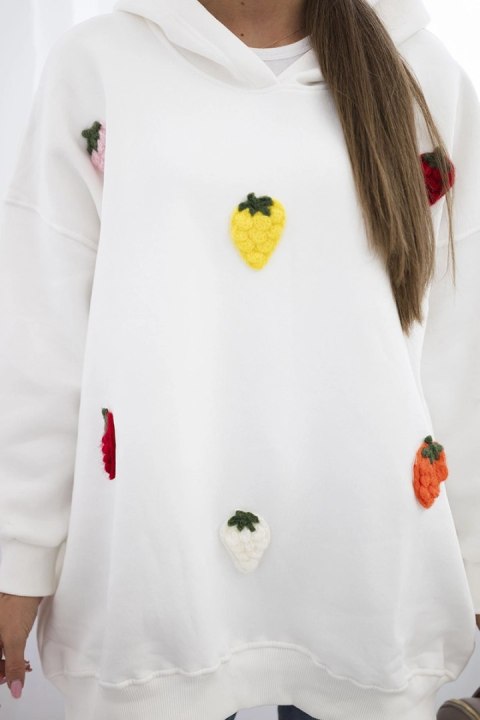 Bluza ocieplana z motywem truskawek ecru Bluza ocieplana z motywem truskawek ecru