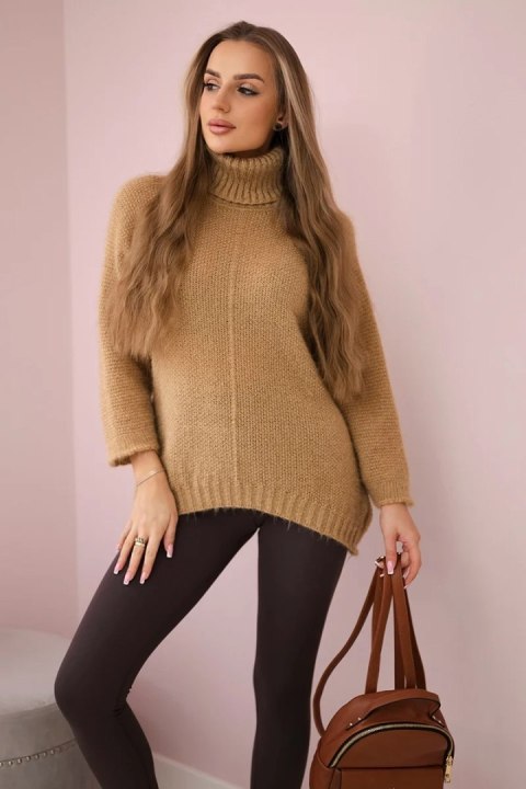 Sweter z golfem camelowy Sweter z golfem camelowy
