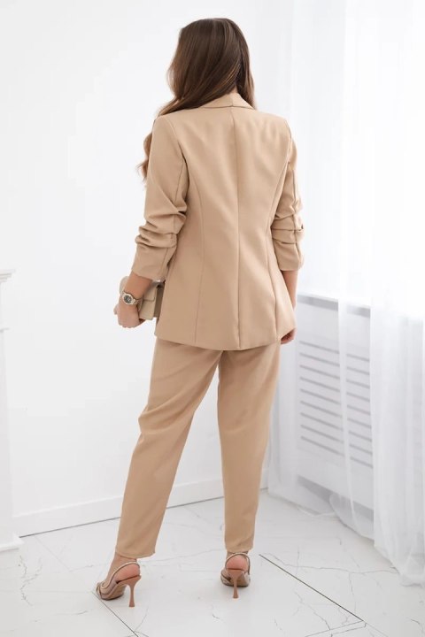 Komplet elegancki marynarki ze spodniami jasny camelowy Komplet elegancki marynarki ze spodniami jasny camelowy
