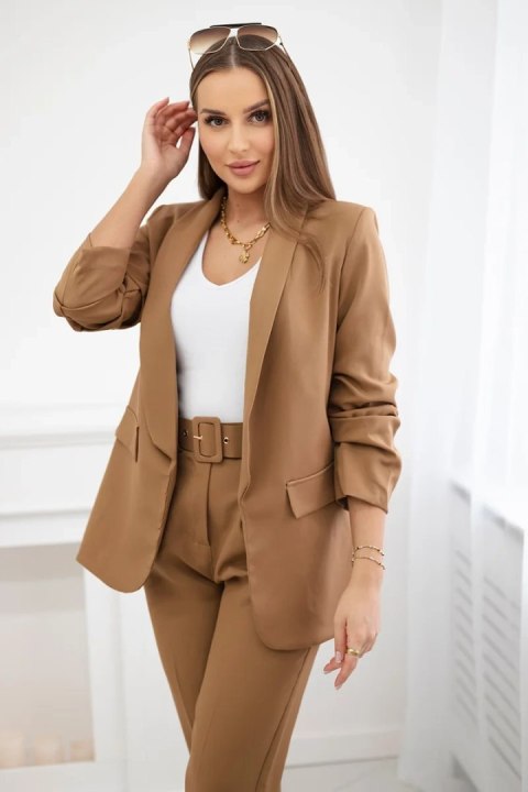 Komplet elegancki marynarki ze spodniami camelowy Komplet elegancki marynarki ze spodniami camelowy