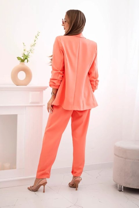 Komplet elegancki marynarki ze spodniami morelowy Komplet elegancki marynarki ze spodniami morelowy